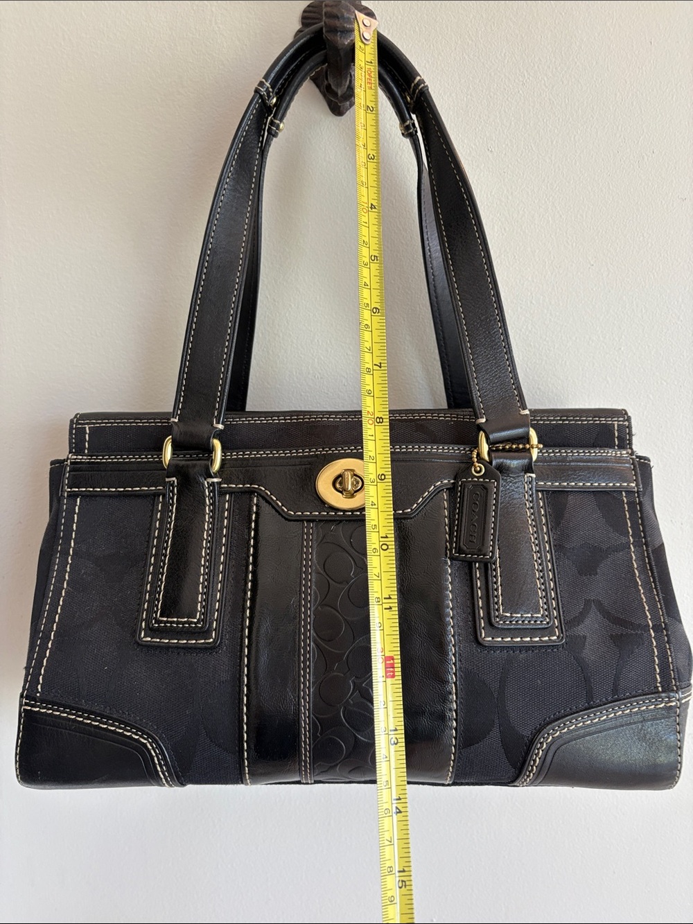 Coach Hampton Signature Strap Satchel Bag in Black with gold hardware & turn - Picture 9 of 16